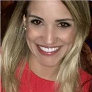 Professora de Direito Tributario com especialidade em tributos